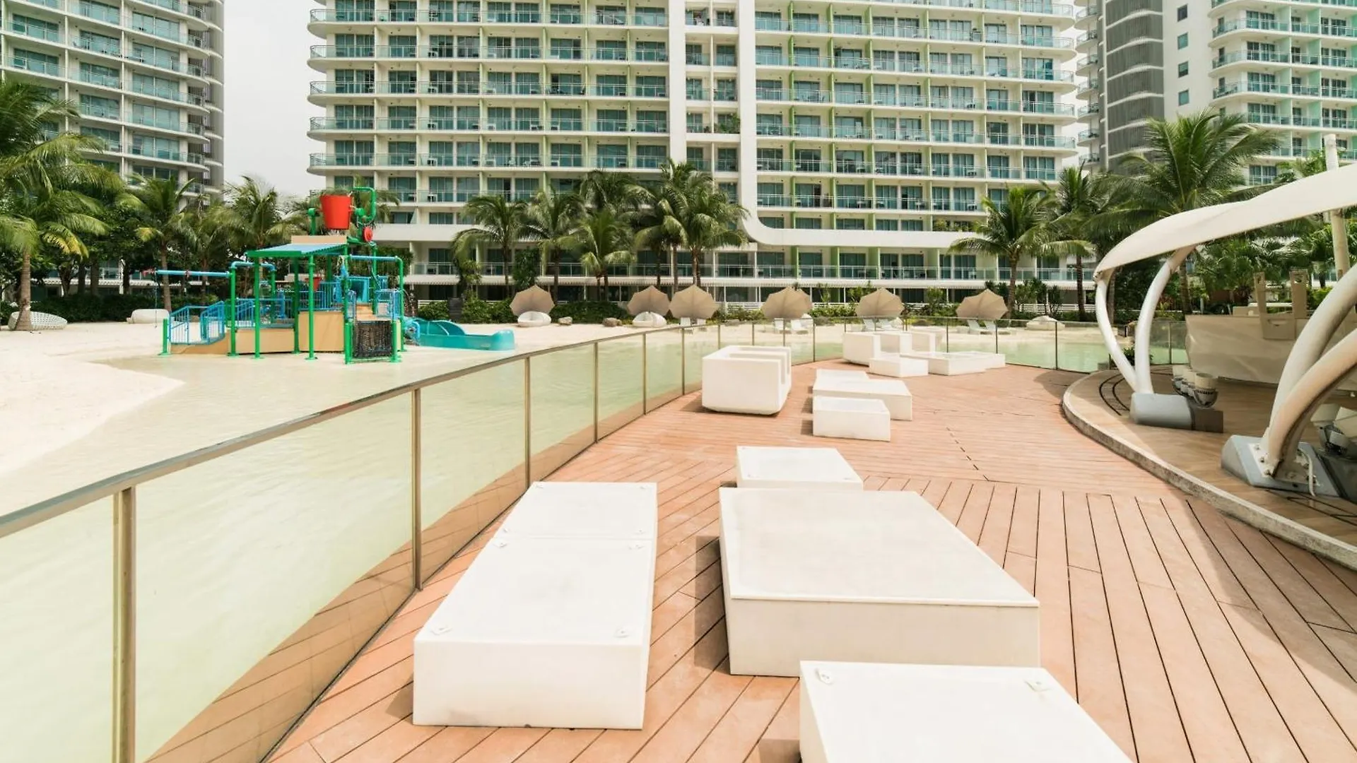Azure Urban Resort Residences- Azure Staycation By Em Paranaque City Aparthotel